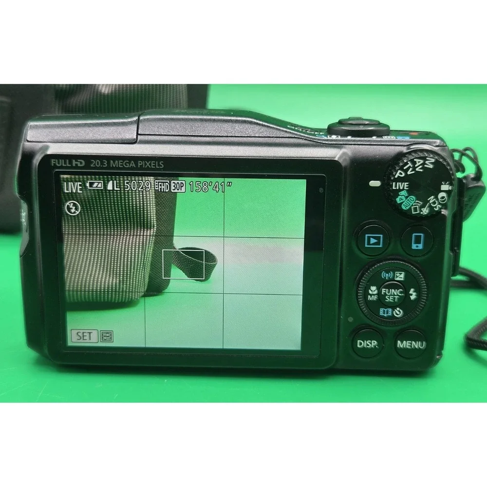 Canon PowerShot SX710HS Wifi 20MP Digital Camera Bundle Battery Charger Working